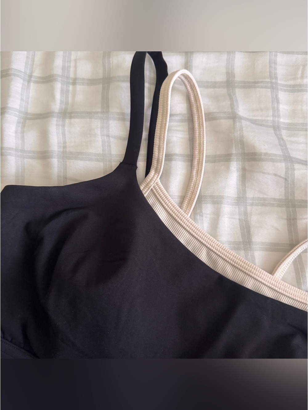 🆕🖤 Lululemon Layered Cami Strap Bra C/D - Black / Light Ivory - Picture 4 of 7
